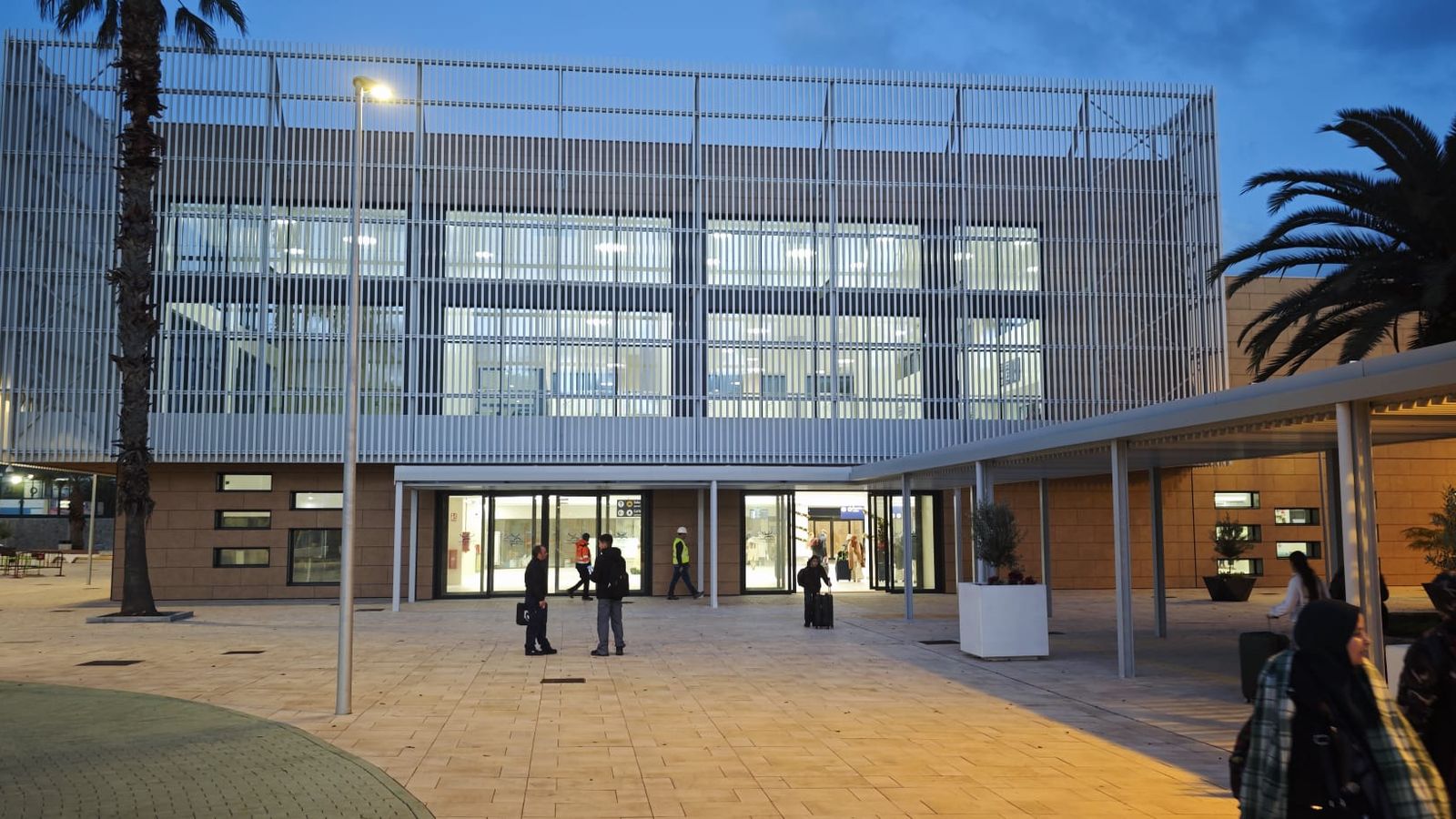Exterior de la nueva terminal de la Estación Marítima de Ceuta