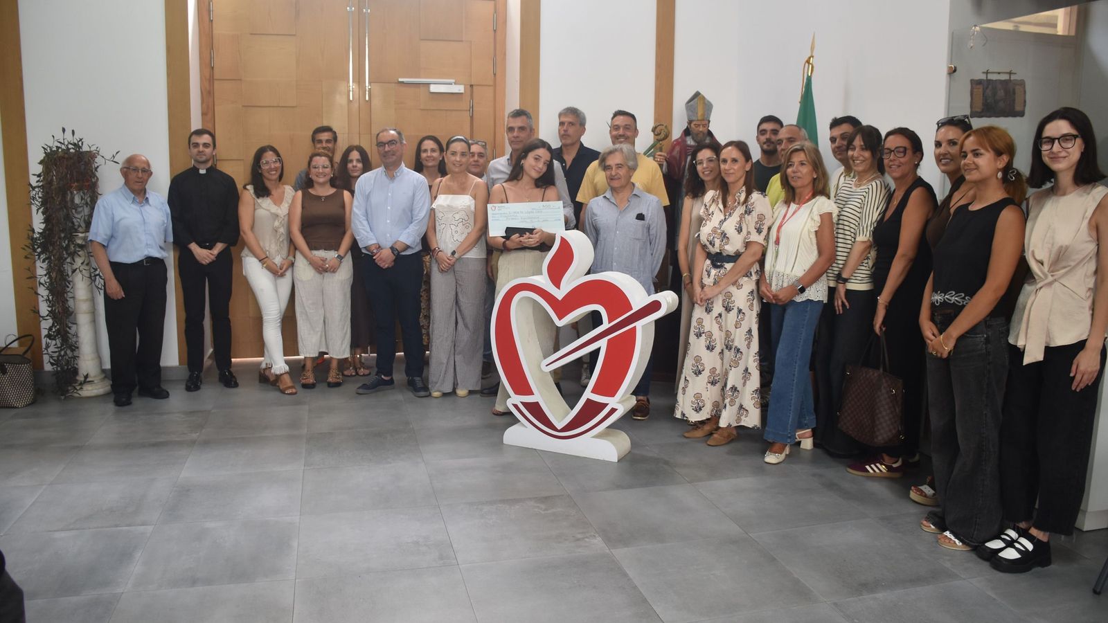 Homenaje en el Colegio San Agustín a su alumna Marta López Cora tras sacar la tercera mejor nota de Ceuta en la PAU, un 13.29