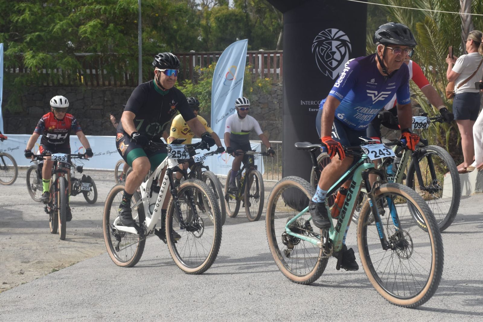 Participantes en la Intercontinental Race