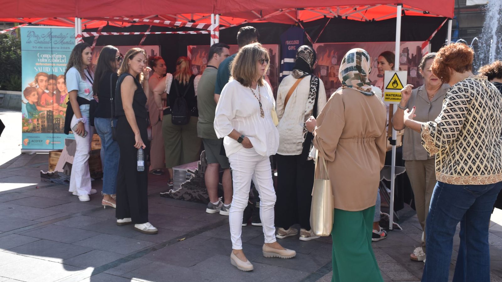 Jornadas de ACEFEP por la Salud Mental en la plaza de los Reyes Jornadas de ACEFEP por la Salud Mental en la plaza de los Reyes