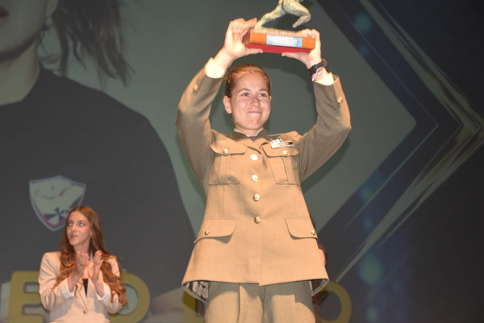 Ceuta ensalza el talento, esfuerzo y futuro de sus “héroes entre dos mares”