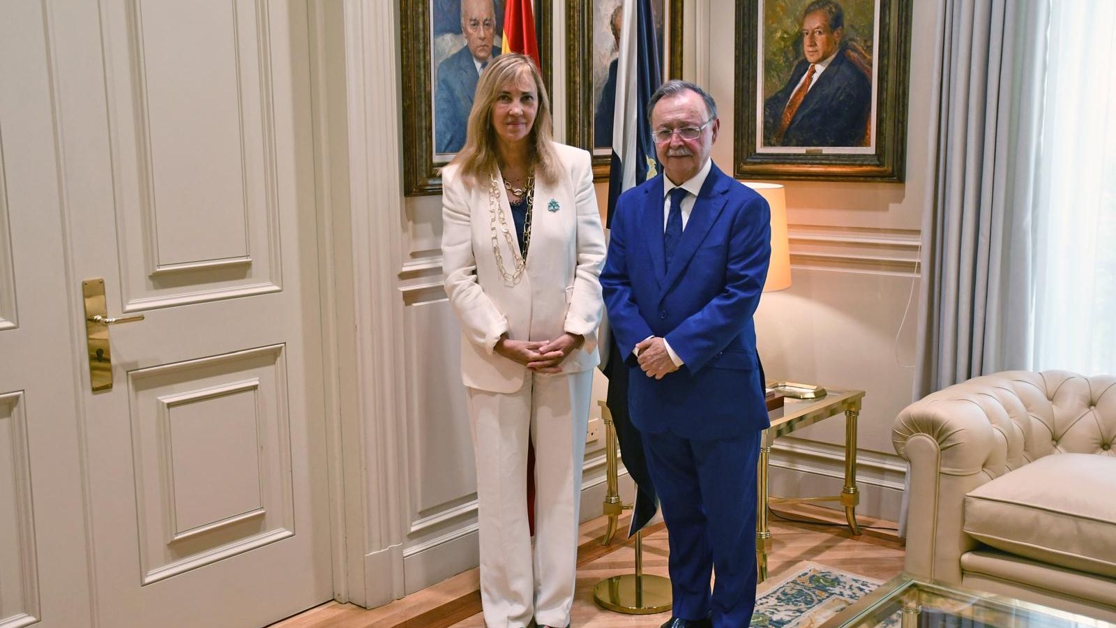 Perelló y Vivas posan juntos