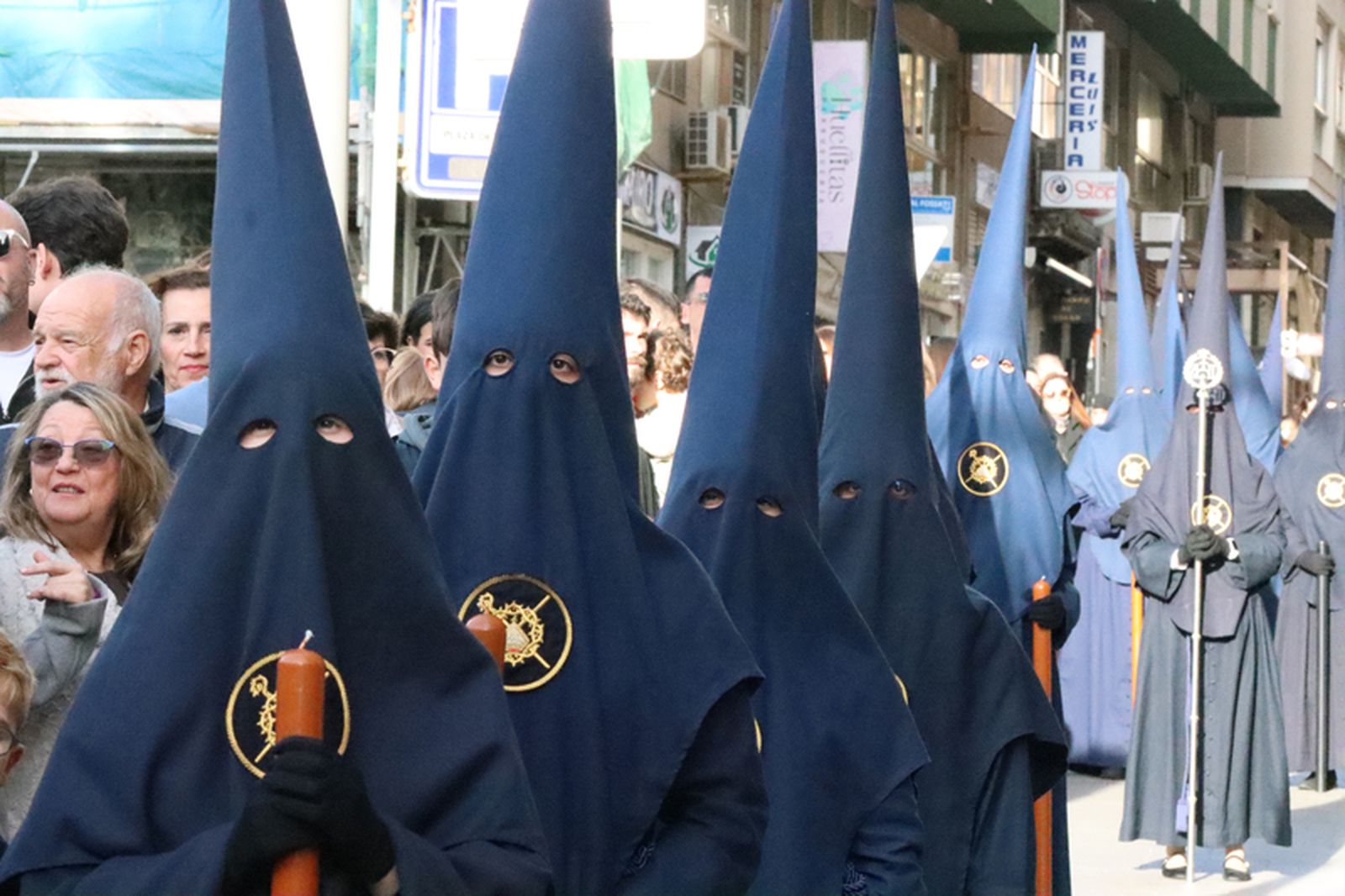 Las Penas conquista el centro de Ceuta con Humildad y Paciencia. / FOTO REDUAN