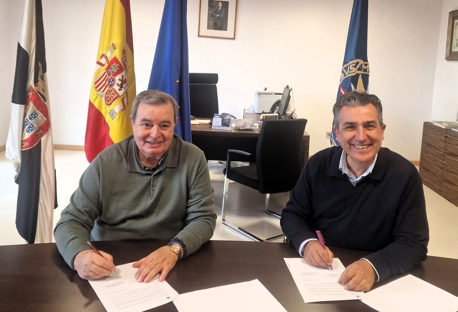 Convenio firmado entre la UNED Ceuta y la AFA