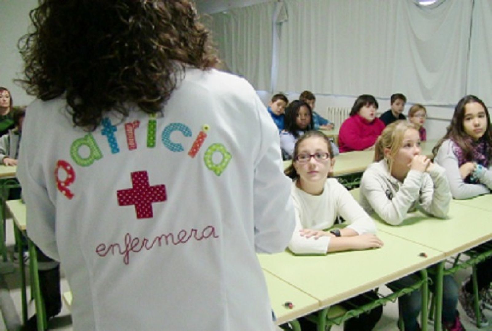 6369_enfermera-escolar