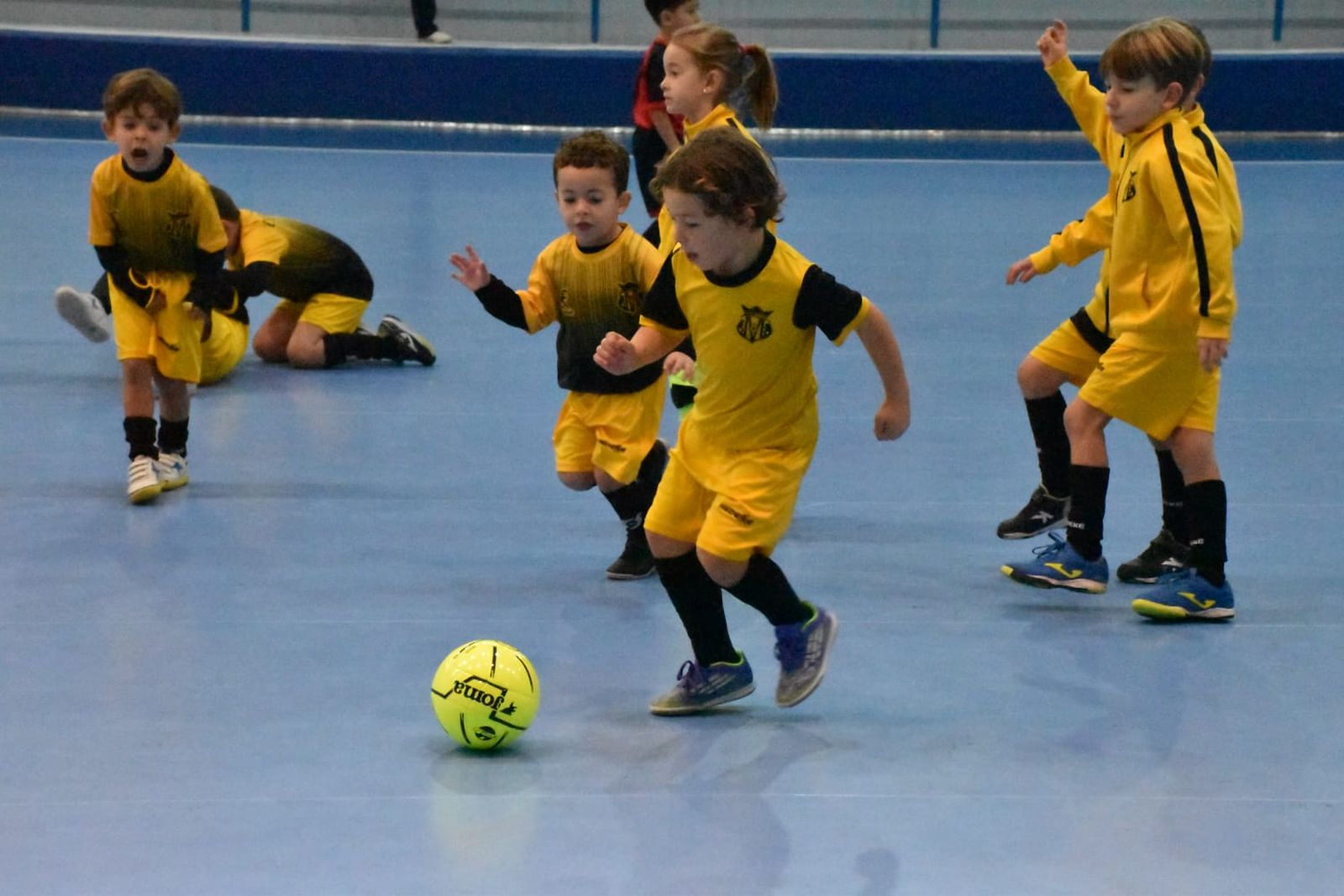 Los debutantes ganan protagonismo en el torneo 'Un Juguete, Una Sonrisa'