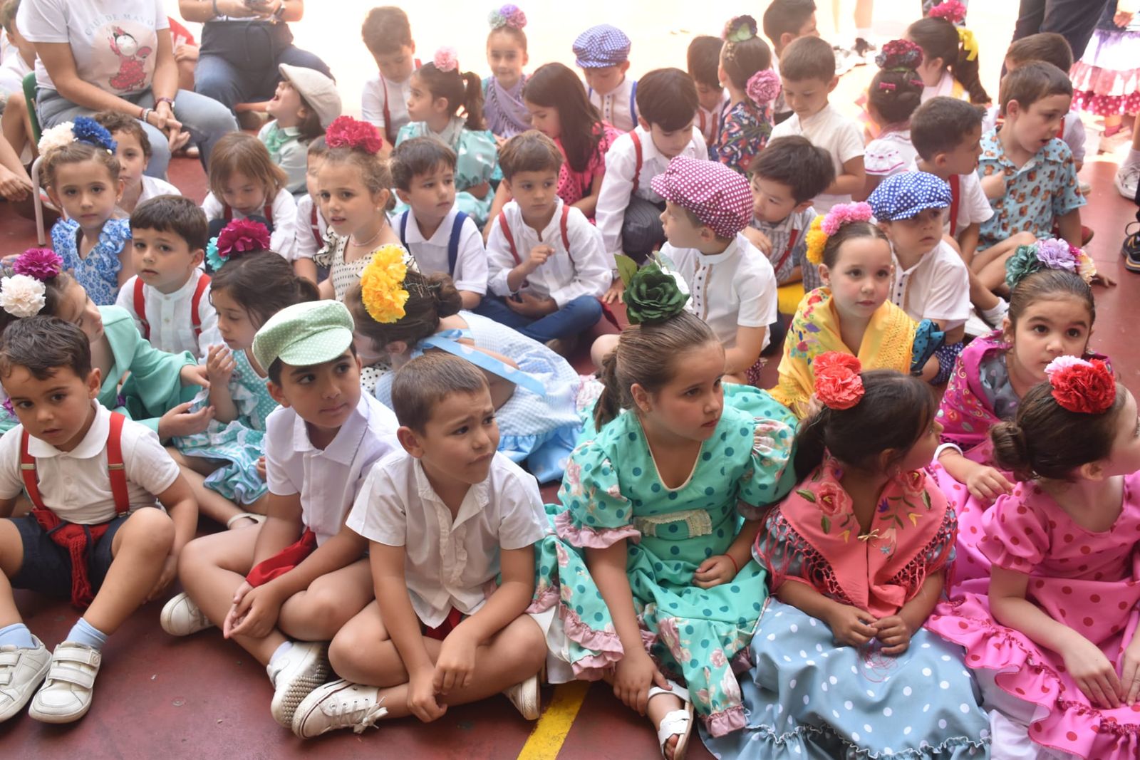El Colegio de San Agustín disfruta de una feliz jornada solidaria con su Cruz de Mayo