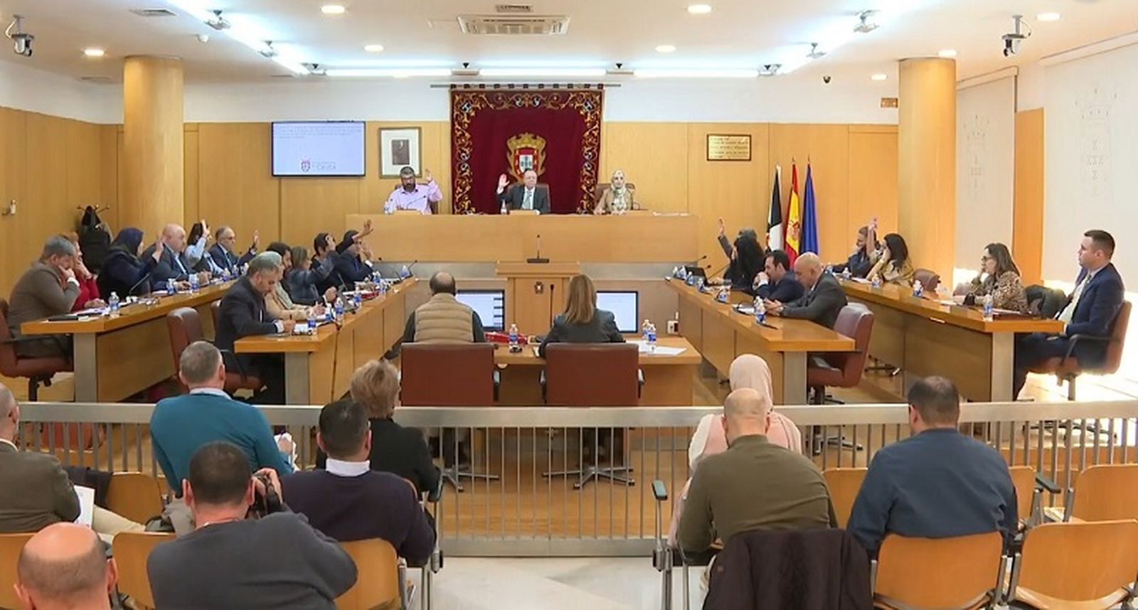 Los diputados votando este viernes en la Asamblea. / FOTO EL PUEBLO