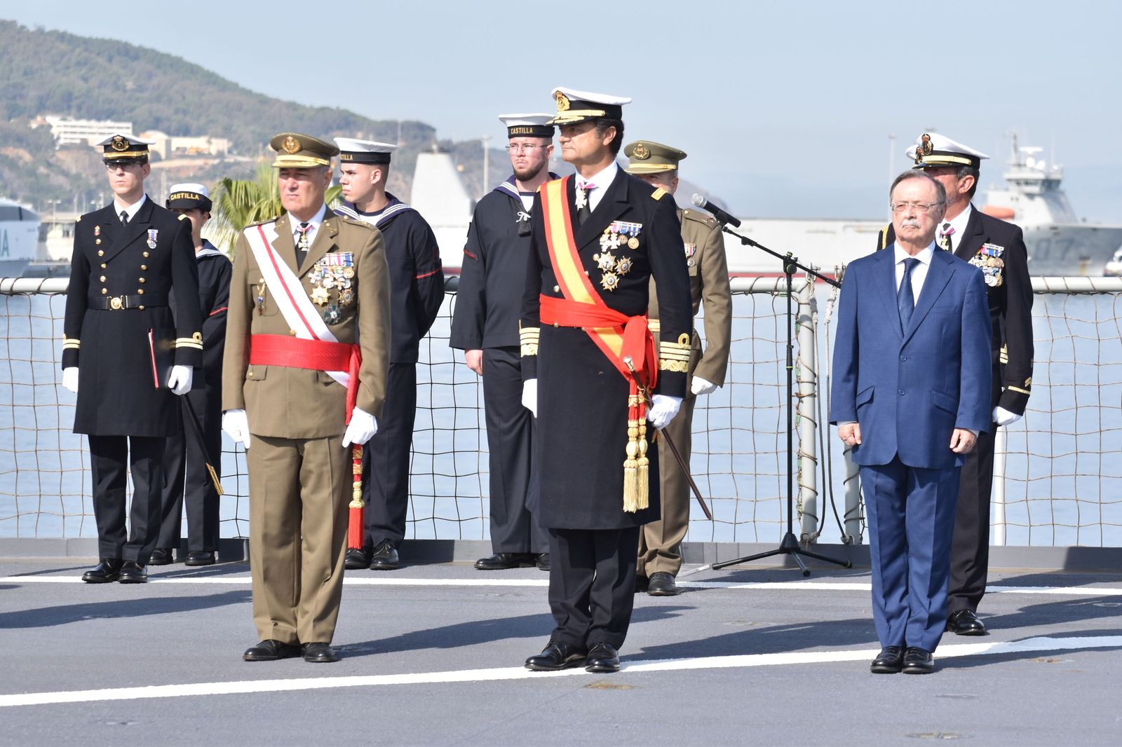 Emotiva jura de bandera a bordo del 'Castilla'