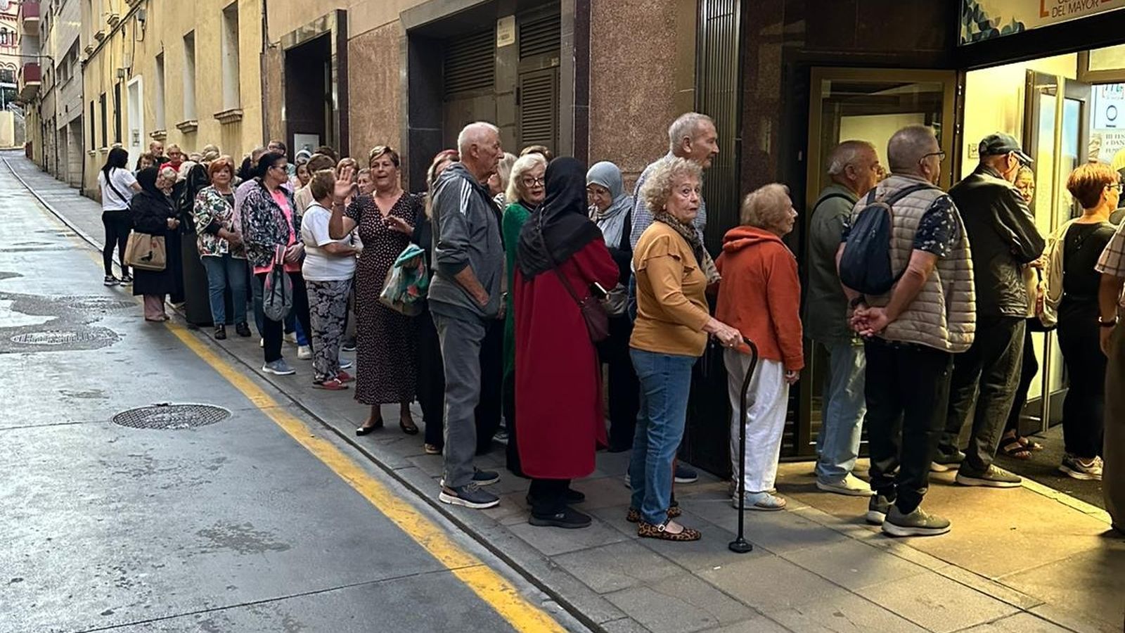 La Fundación AD Ceuta FC impulsa una Ceuta más limpia con los mayores como ejemplo en el Día de la Mochila La Fundación AD Ceuta FC impulsa una Ceuta más limpia con los mayores como ejemplo en el Día de la Mochila