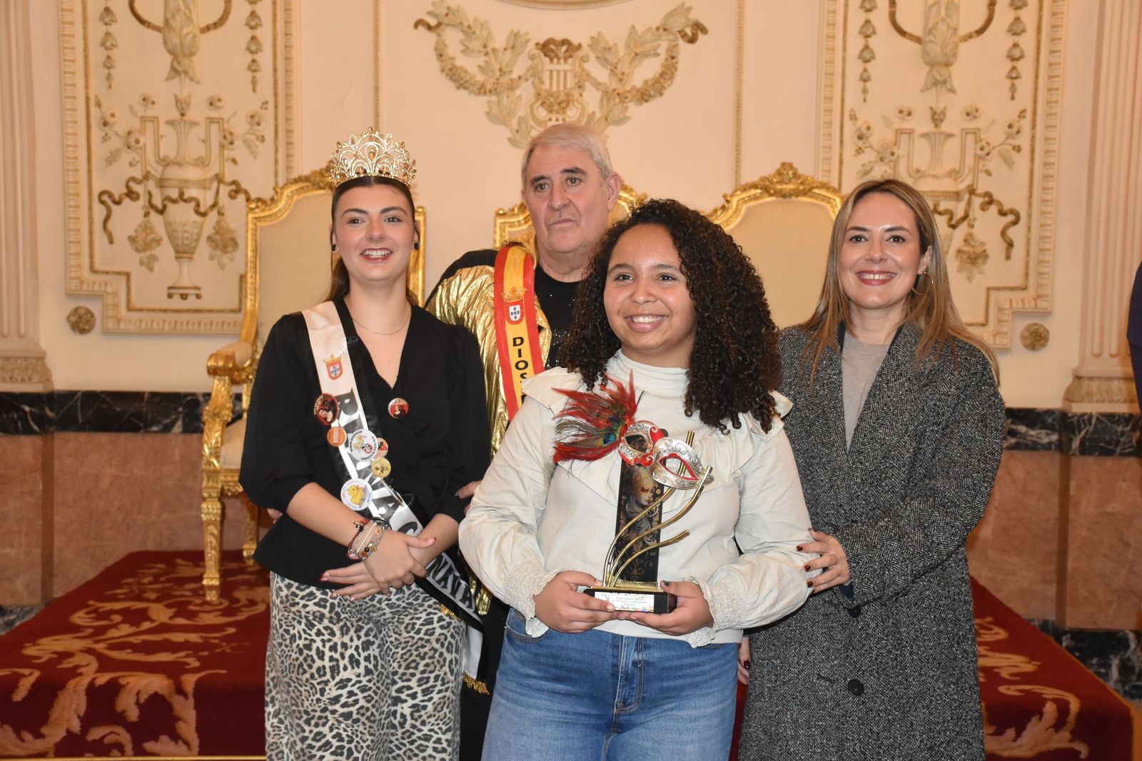 El Carnaval brilla por última vez este año con los premios de las cabalgatas
