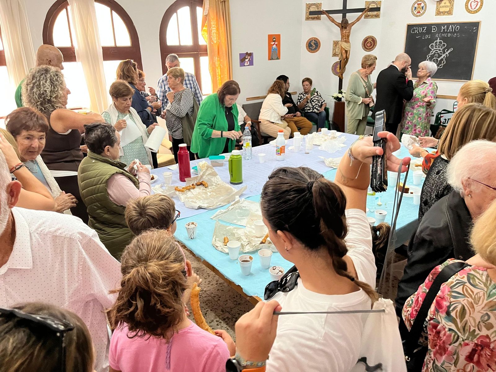Un momento de la celebración en la iglesia de Los Remedios Un momento de la celebración en la iglesia de Los Remedios