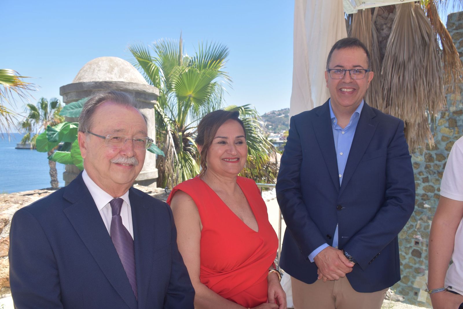 Direk y Rocío sellan su amor bajo el cielo de Ceuta
