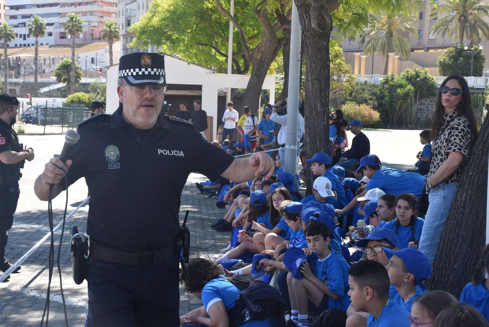 La Policía Local deslumbra a los pequeños de varios centros escolares