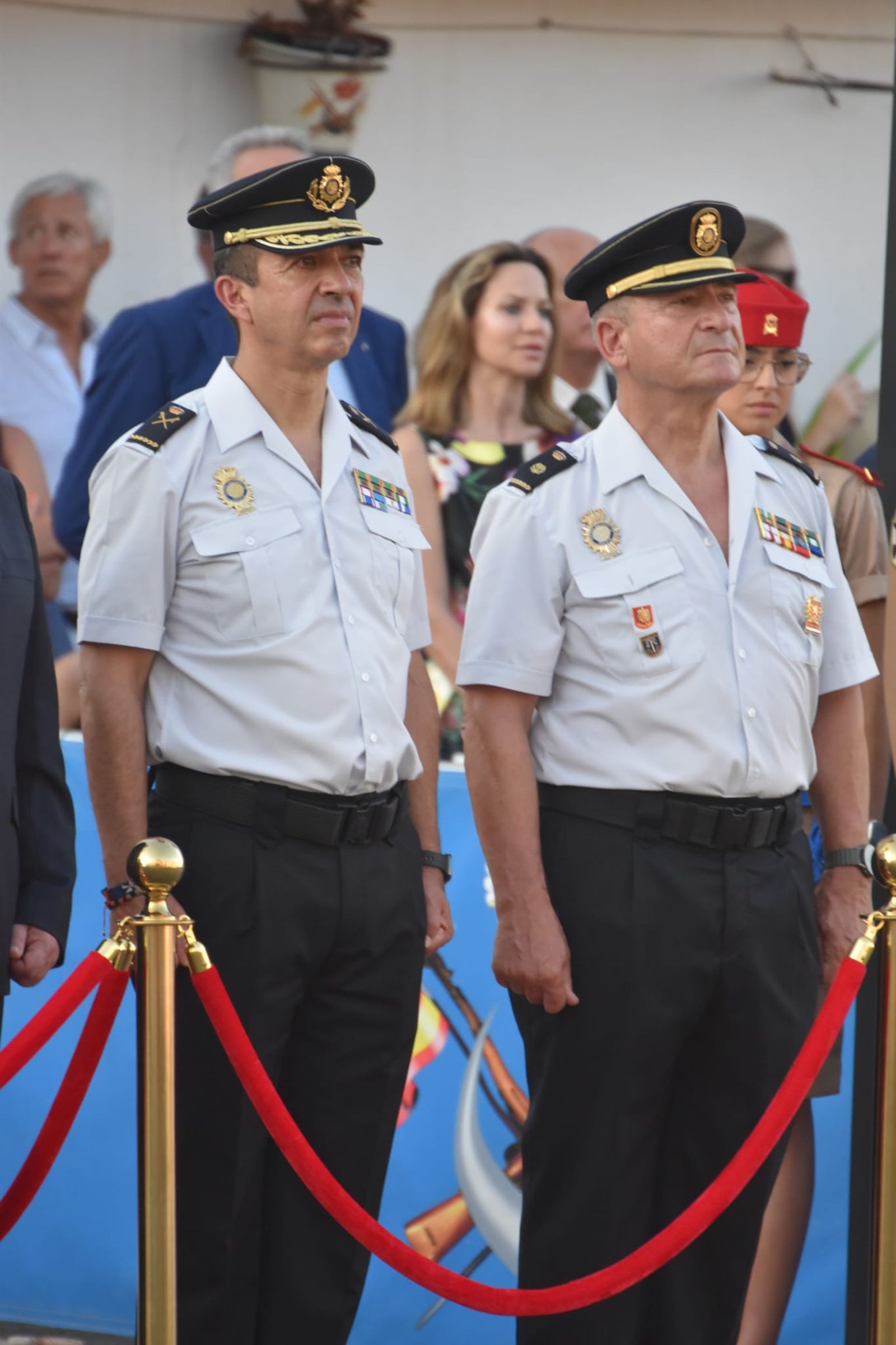 El acuartelamiento González-Tablas acoge una parada militar por el 115 aniversario de Regulares