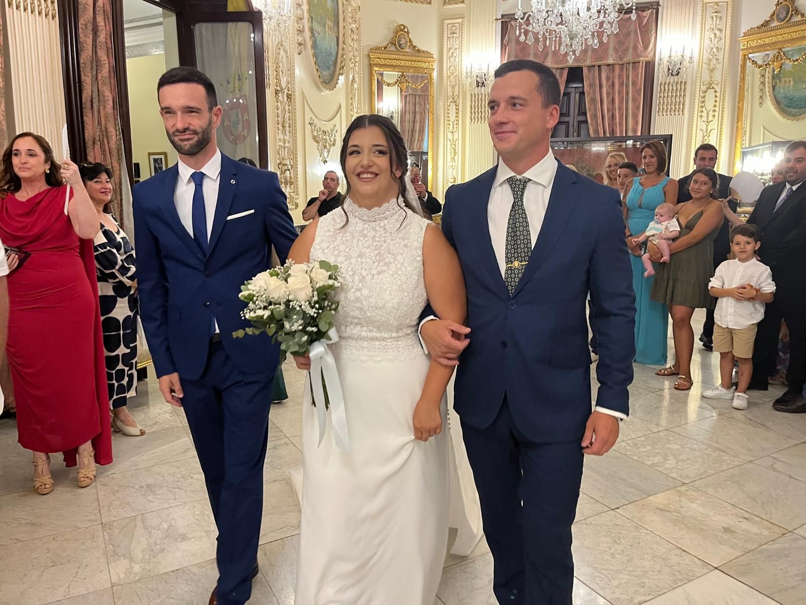 Omar y Claudia sellan su amor en el Salón del Trono