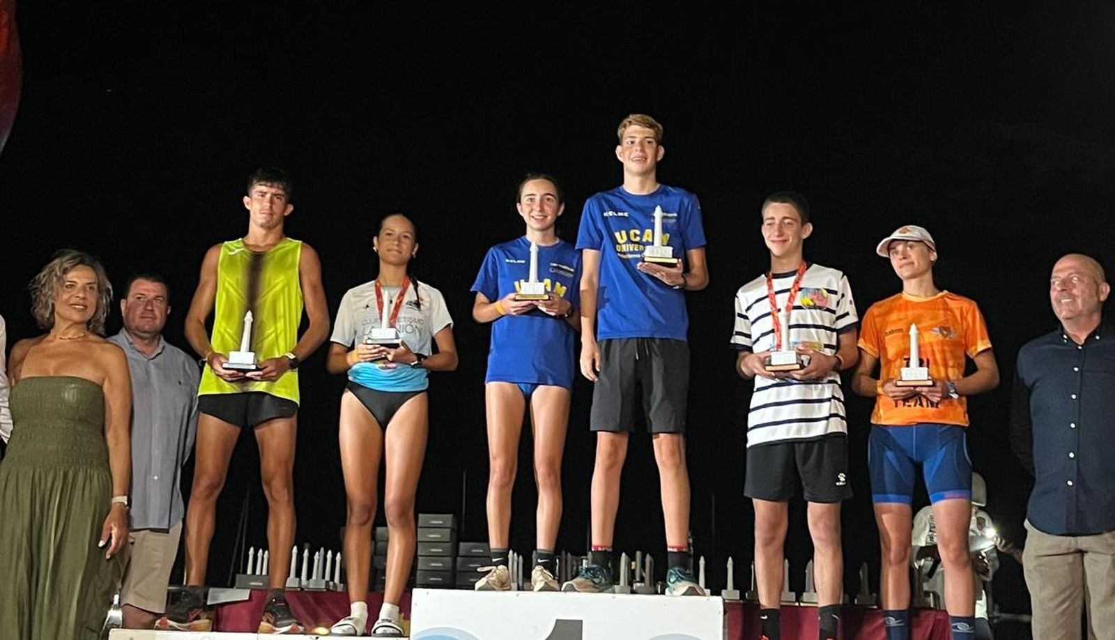 Triatletas del Club Tridingo Ceuta