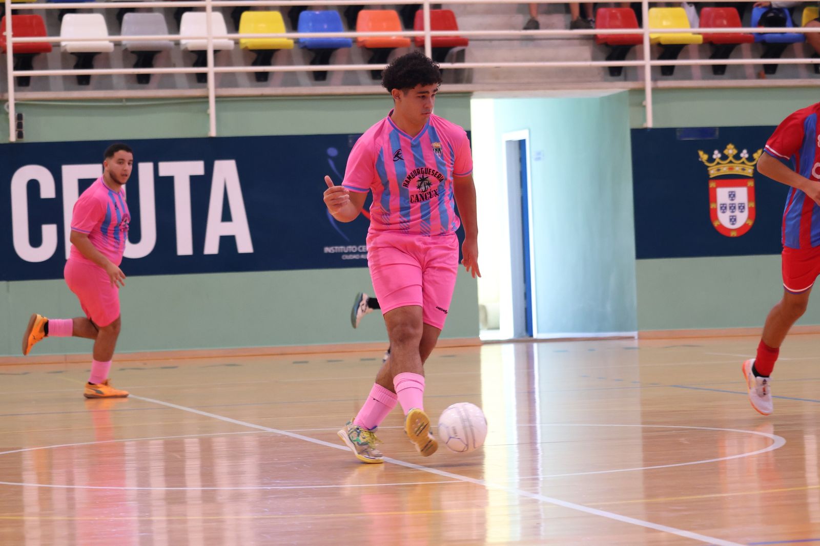 El Bahía Atlético, primer líder de la Liga Juvenil de Fútbol-sala