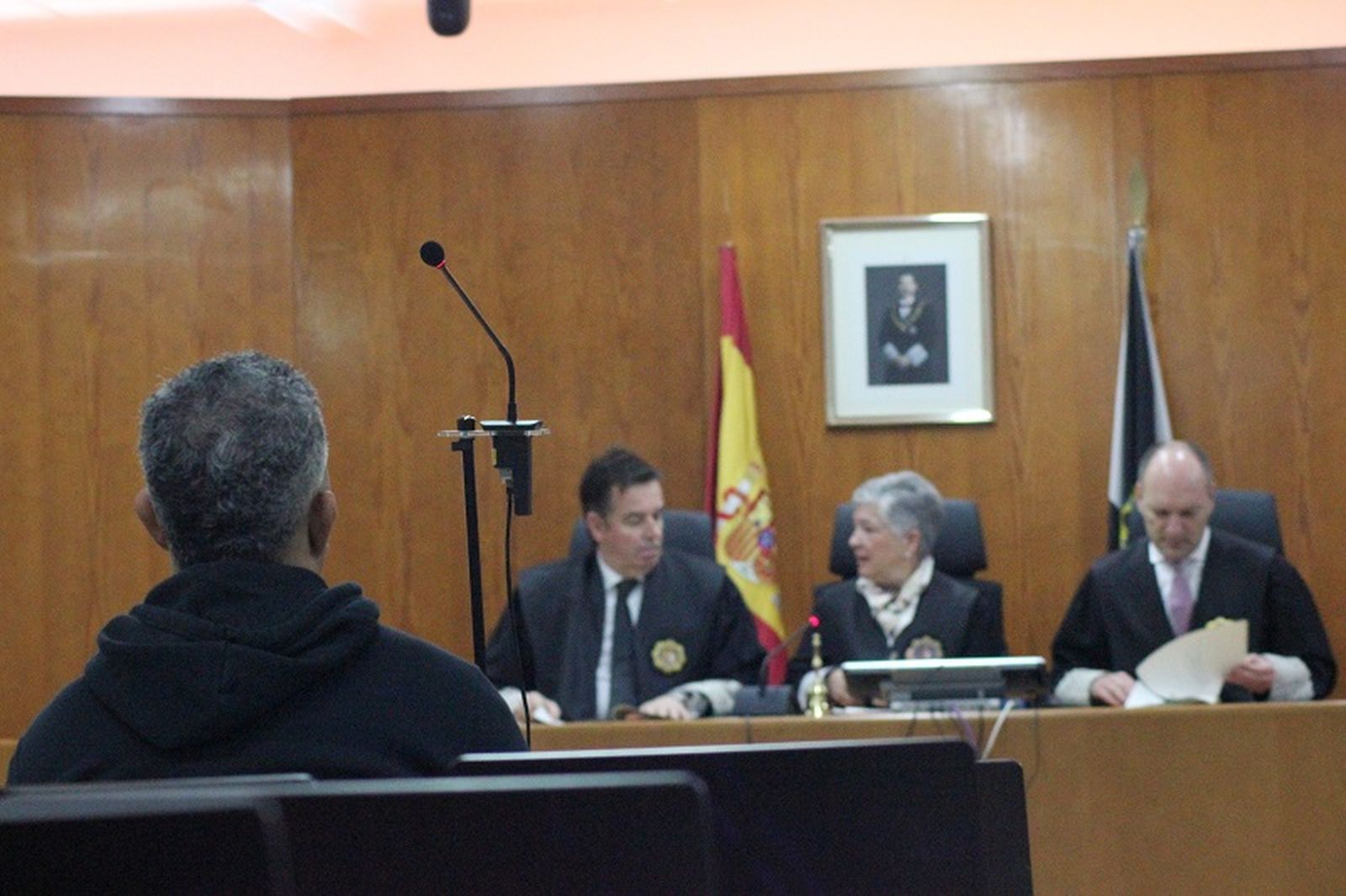 El acusado ante la Sección VI de la Audiencia Provincial de Cádiz, con sede en Ceuta, este miércoles