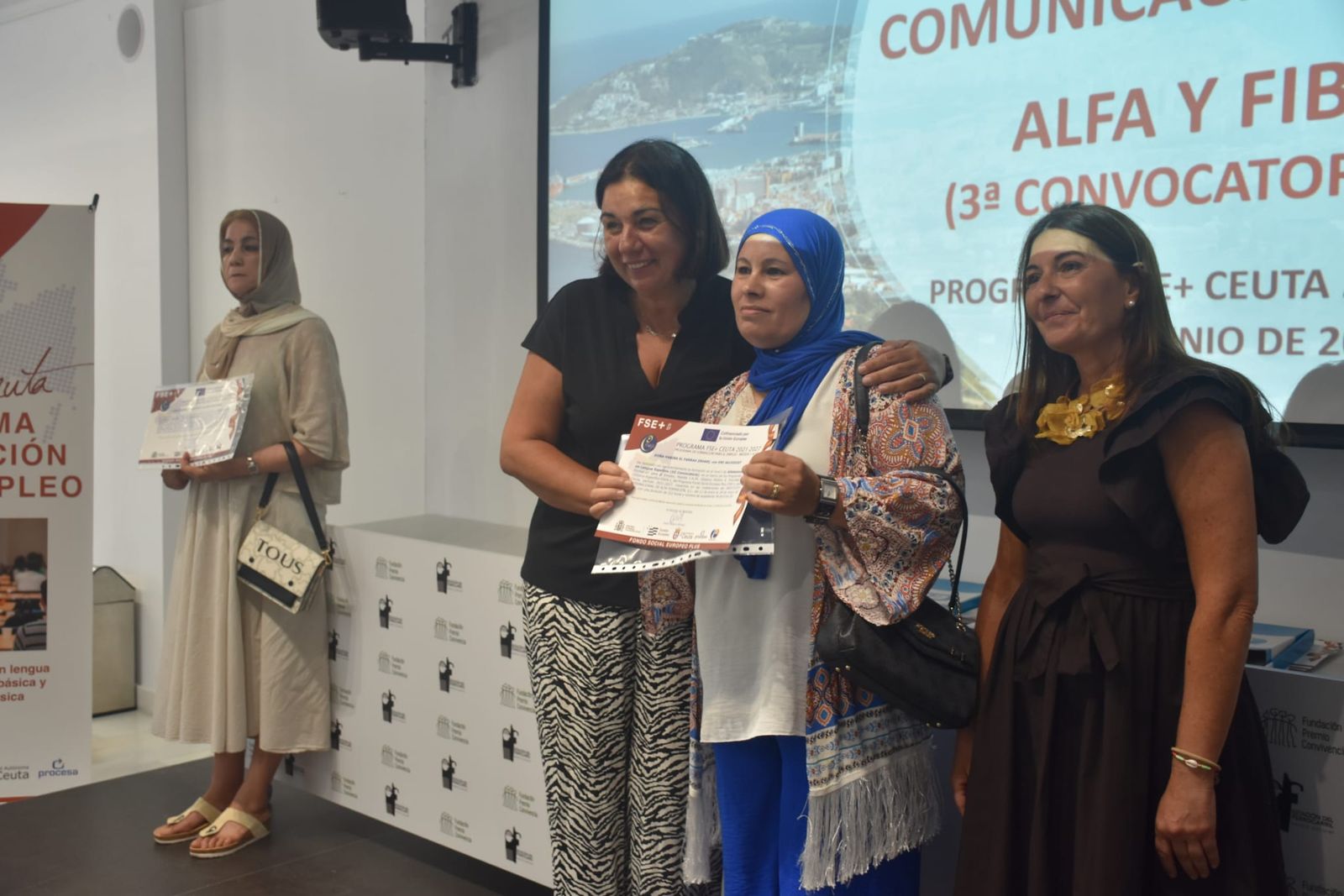 Más de medio año de esfuerzo tiene premio: los alumnos de los programas europeos reciben sus diplomas