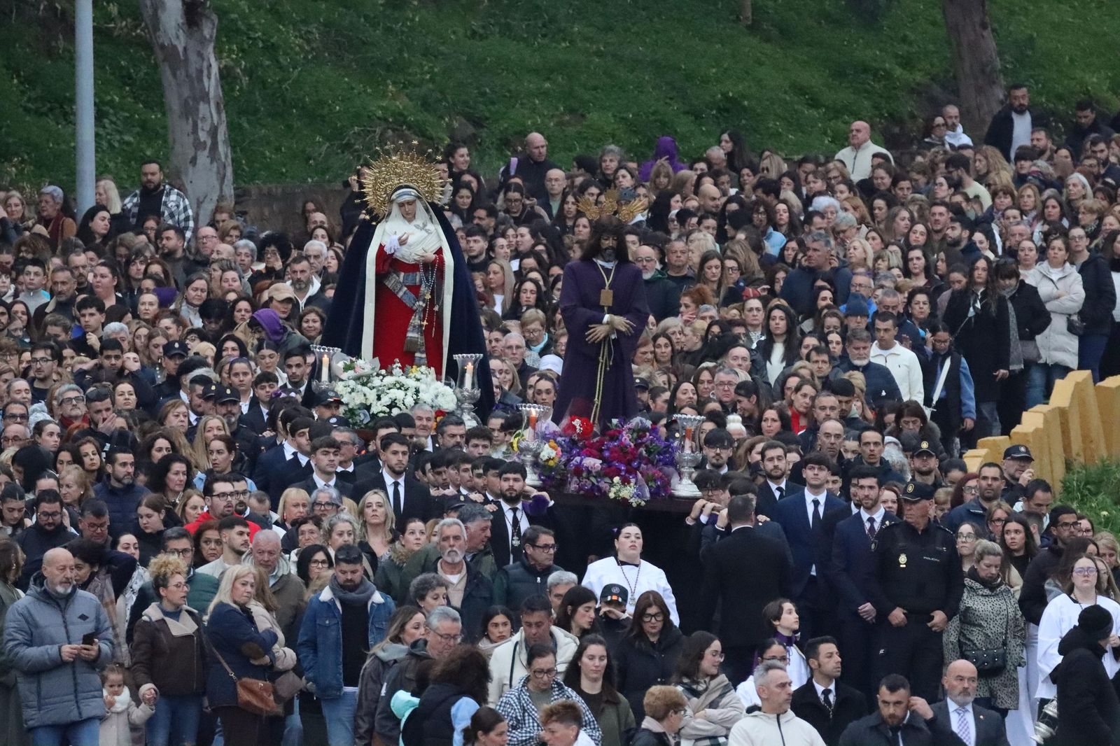 Fe, redención y  convivencia: Ceuta vuelve a mostrar sus mejores galas en el Traslado del Cautivo