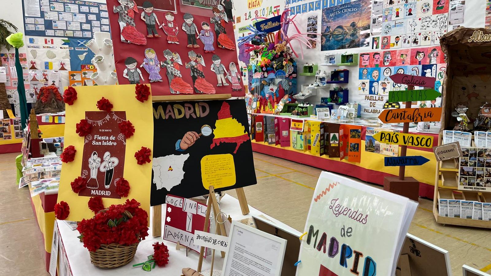 Semana Cultural del CEIP Reina Sofía dedicada a las comunidades autónomas