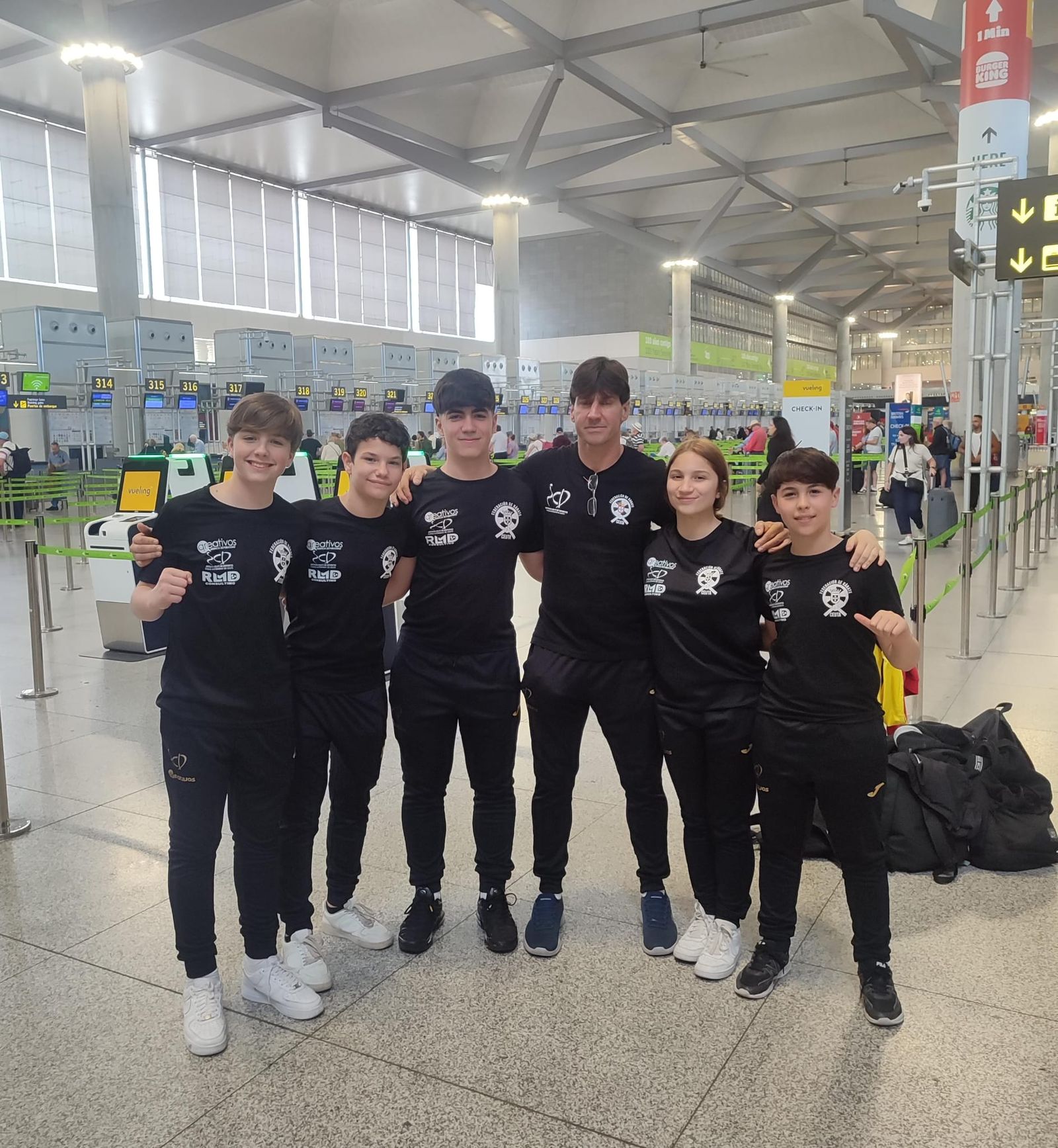 Karatecas ceutíes en un entrenamiento de la Selección