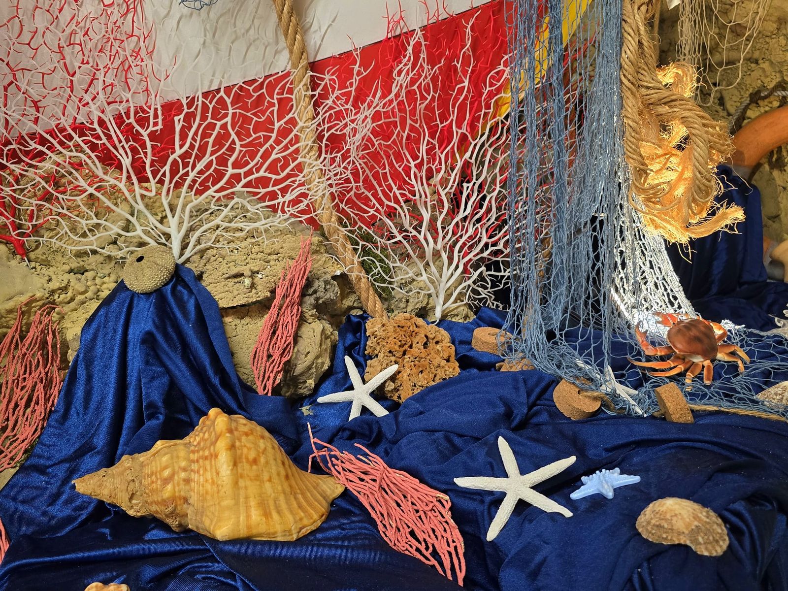 Se presenta la Cruz de Mayo de la Casa regional de Ceuta en Melilla con aires marineros