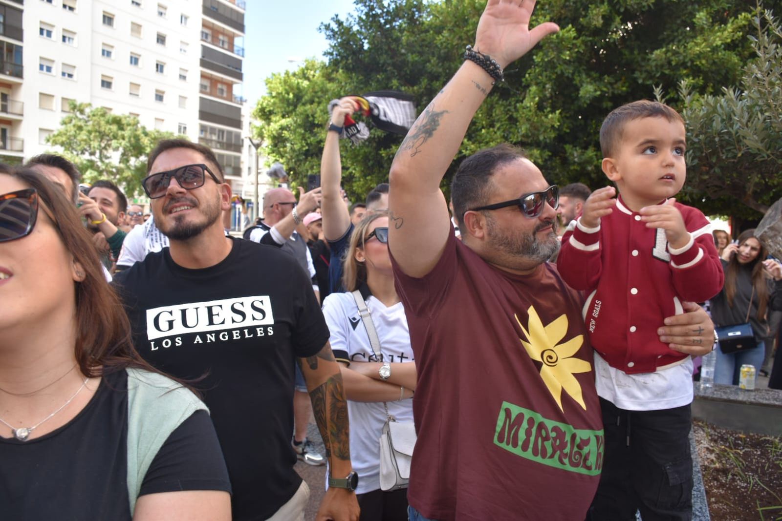 Caballas de fiesta en Cádiz en la previa del partido del Ceuta Caballas de fiesta en Cádiz en la previa del partido del Ceuta
