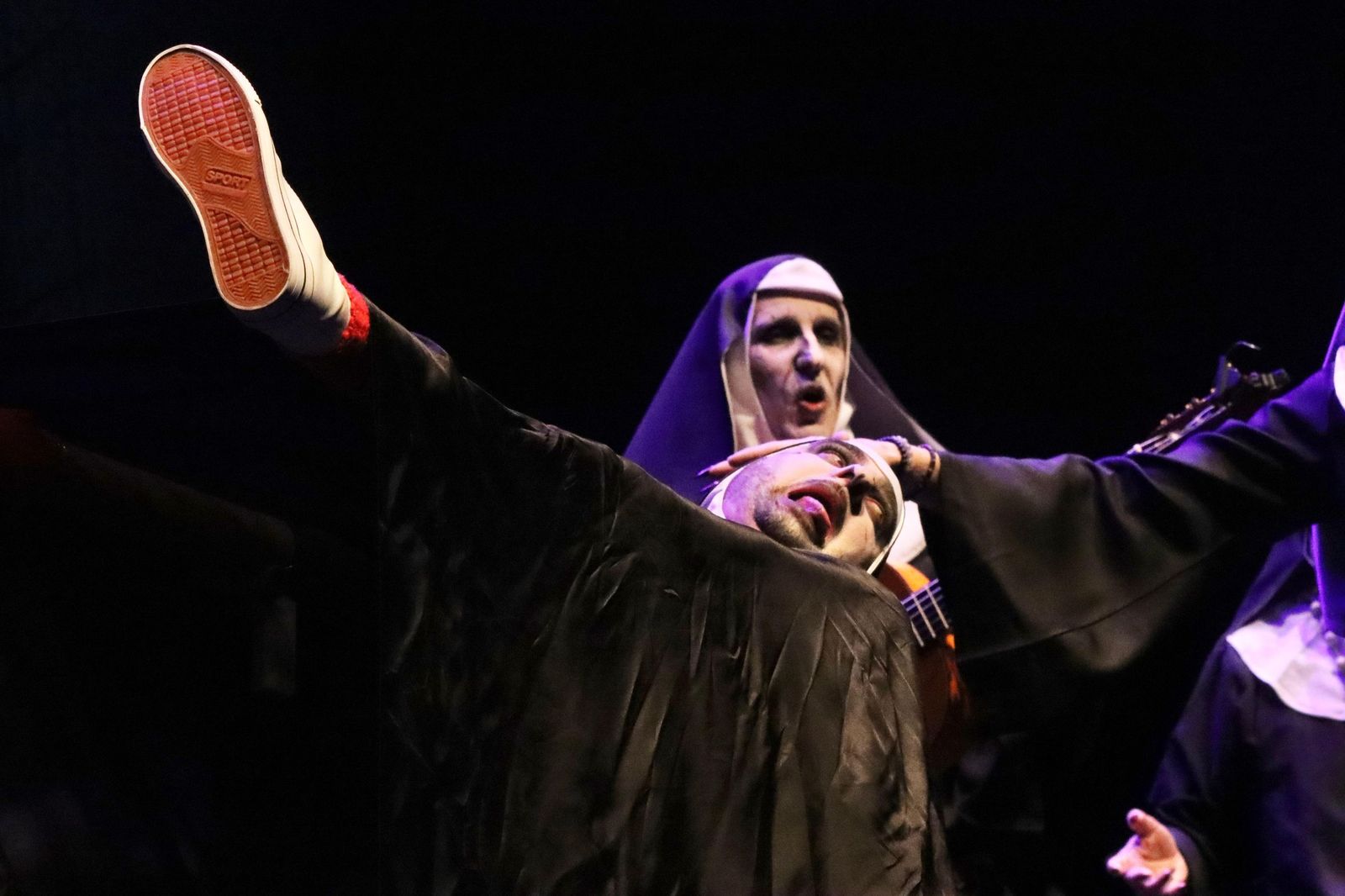 Monjas endiabladas que huelen a primer premio