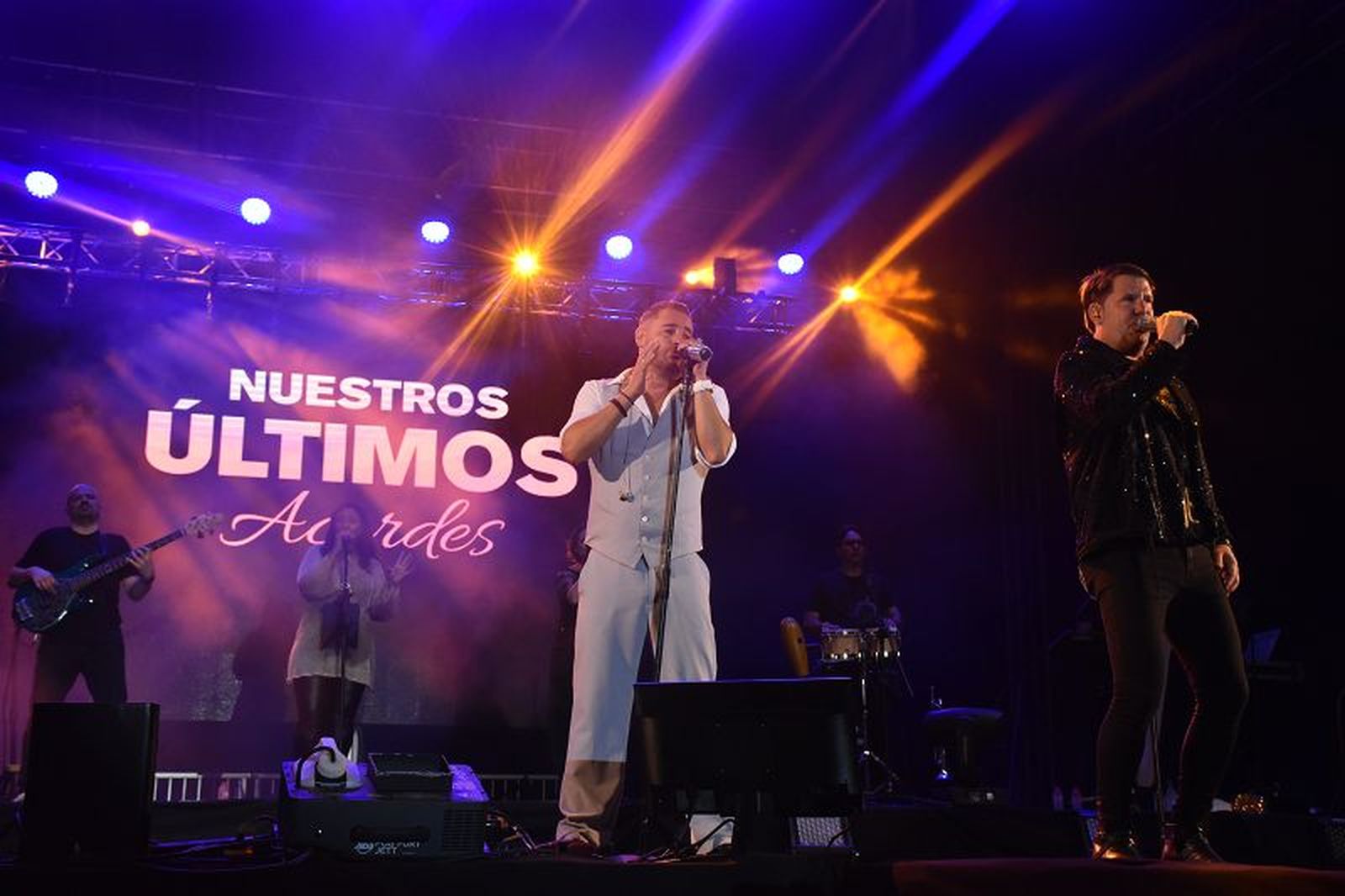 FOTO NICOL'S