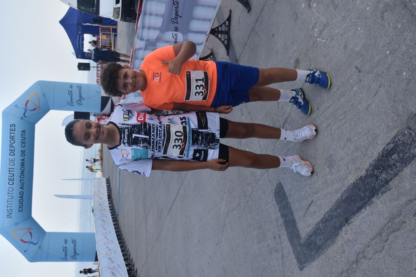 “Bily” y Elena López, reyes de la XXXI carrera popular de San Juan