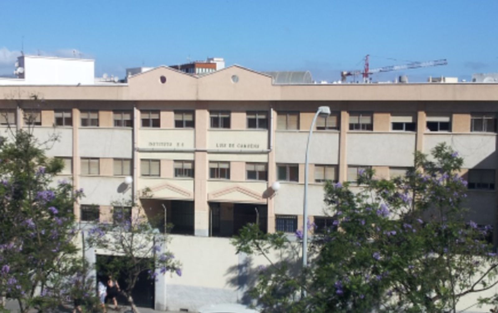 FOTO IES LUIS DE CAMOENS