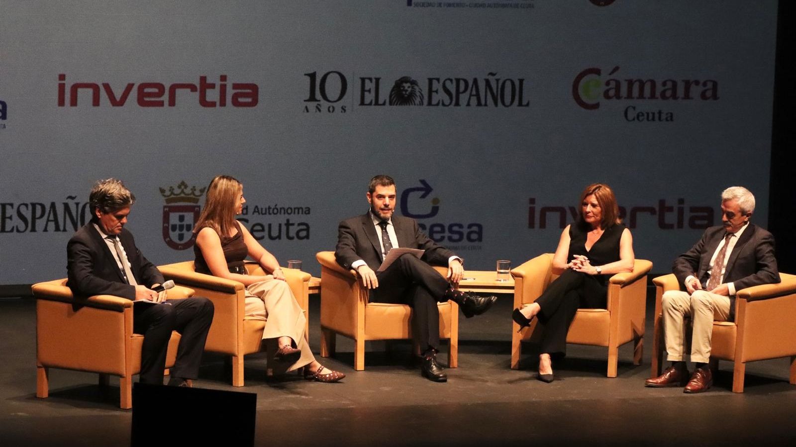 Mesa redonda en torno al a Formación Profesional y el empleo