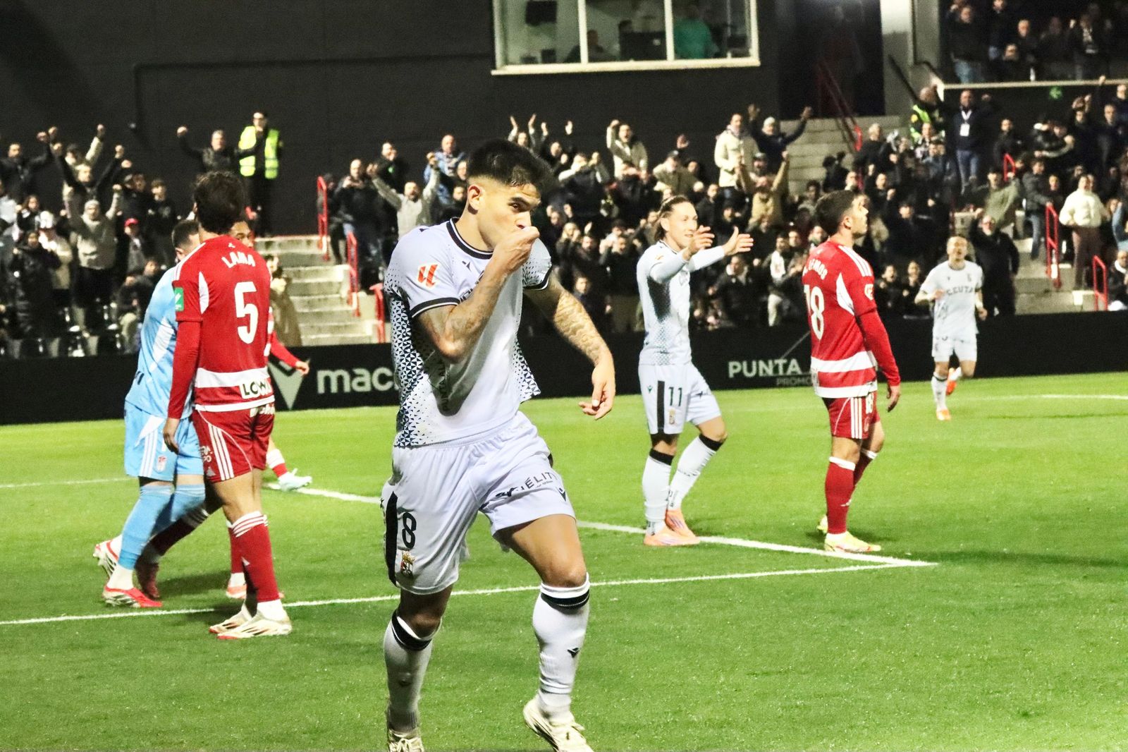 AD Ceuta – Granada CF: las mejores imágenes del partido en LaLiga Hypermotion