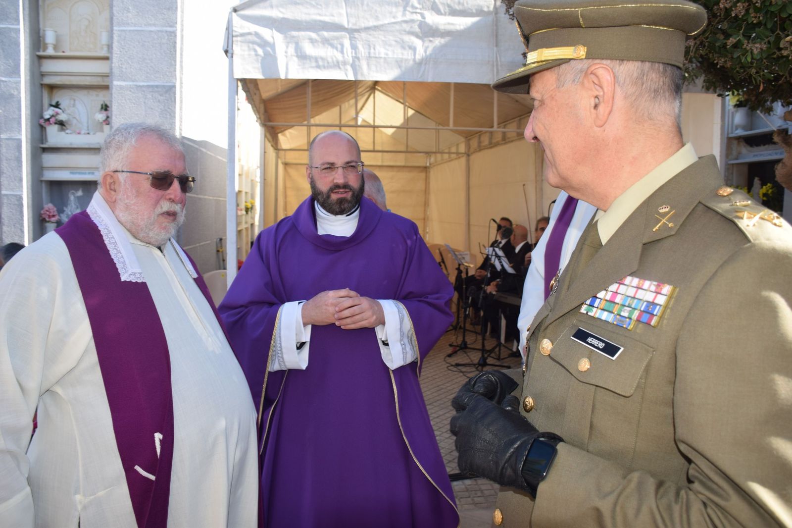 Un recuerdo institucional en el Día de Difuntos para quienes faltan