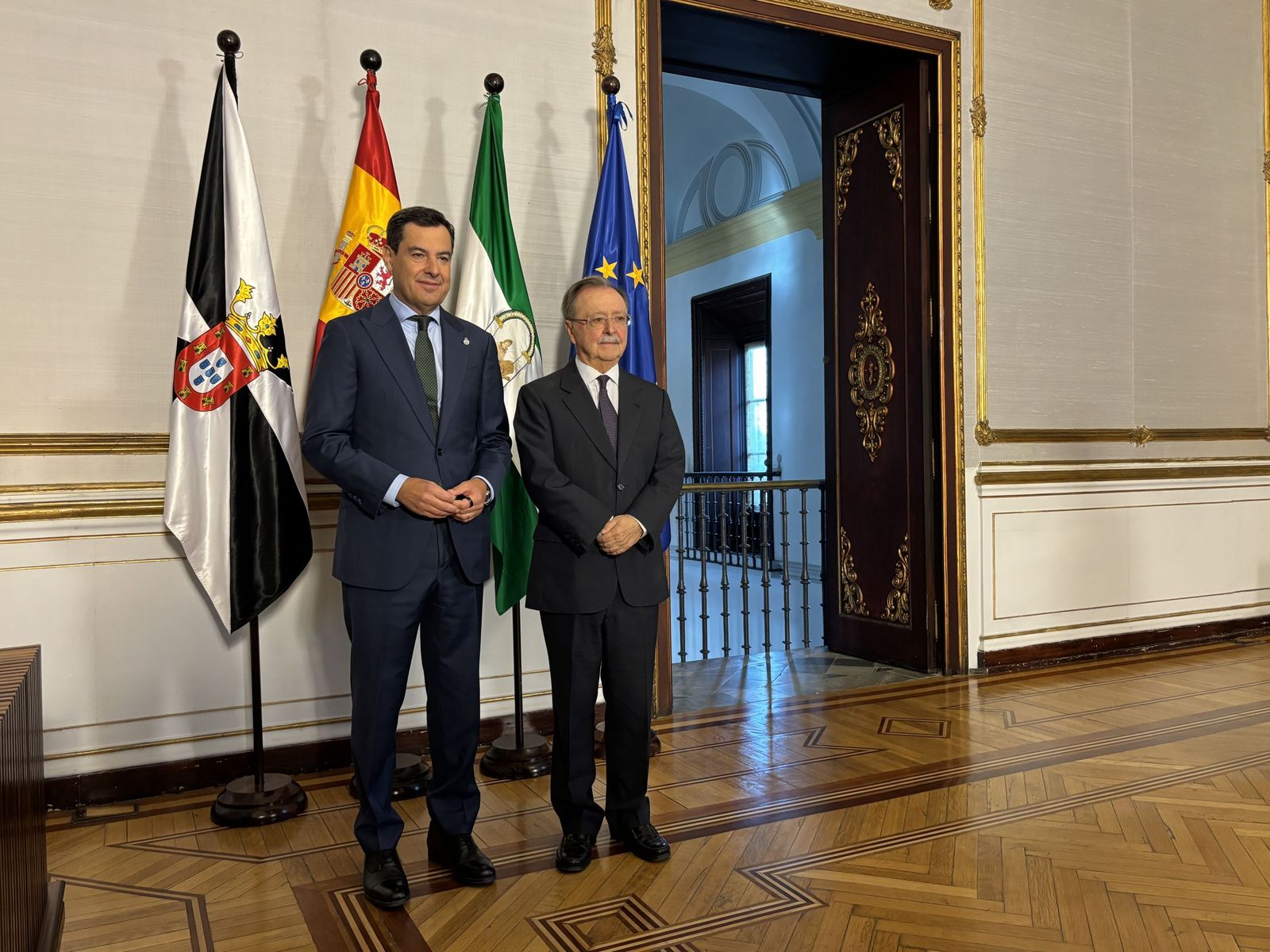 Moreno promete a Vivas que Andalucía estará "hasta el final” con Ceuta y anuncia nuevas medidas de apoyo