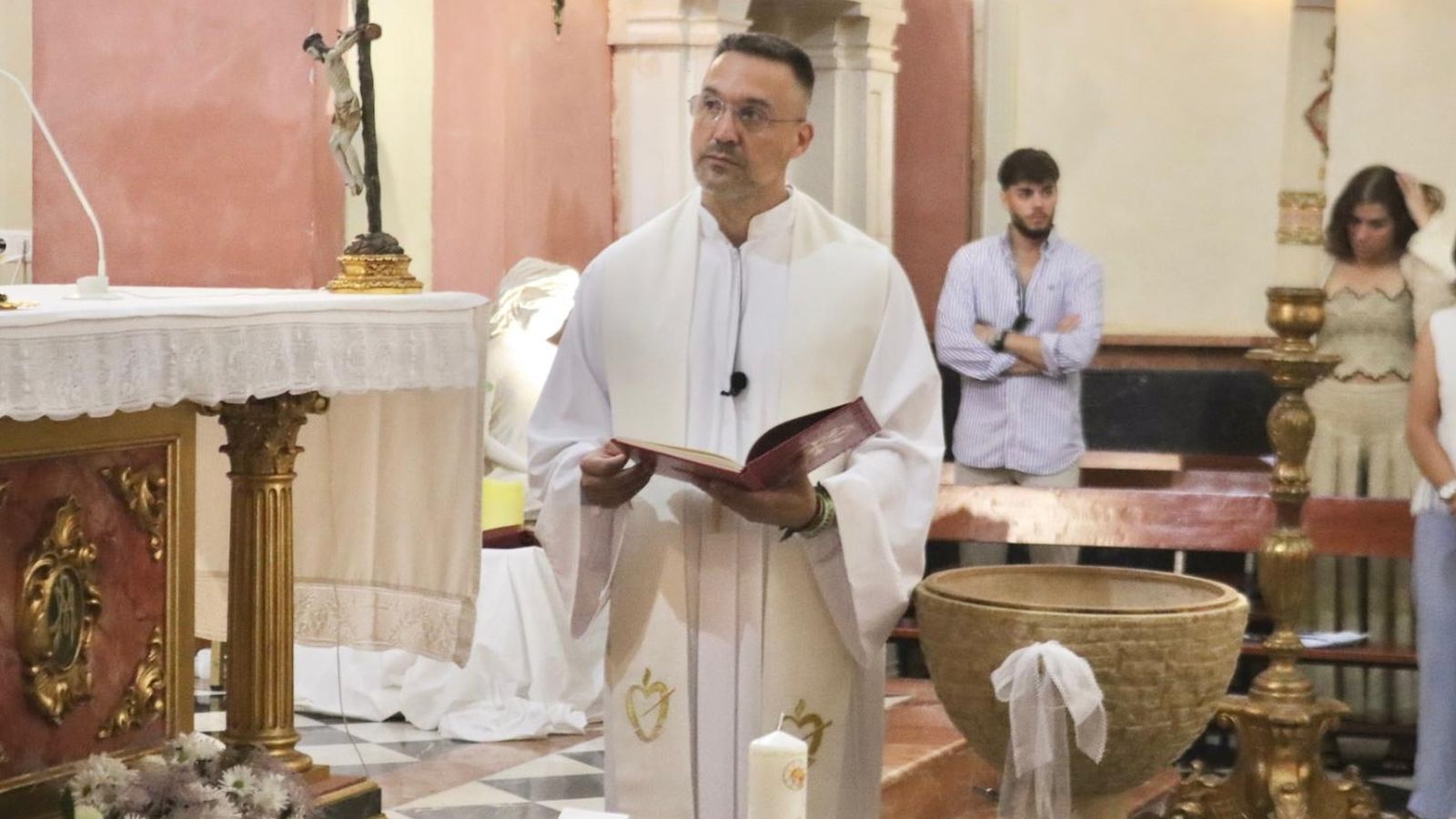 Gonzalo recibió el Sacramento del Bautismo en Los Remedios rodeado de sus familiares