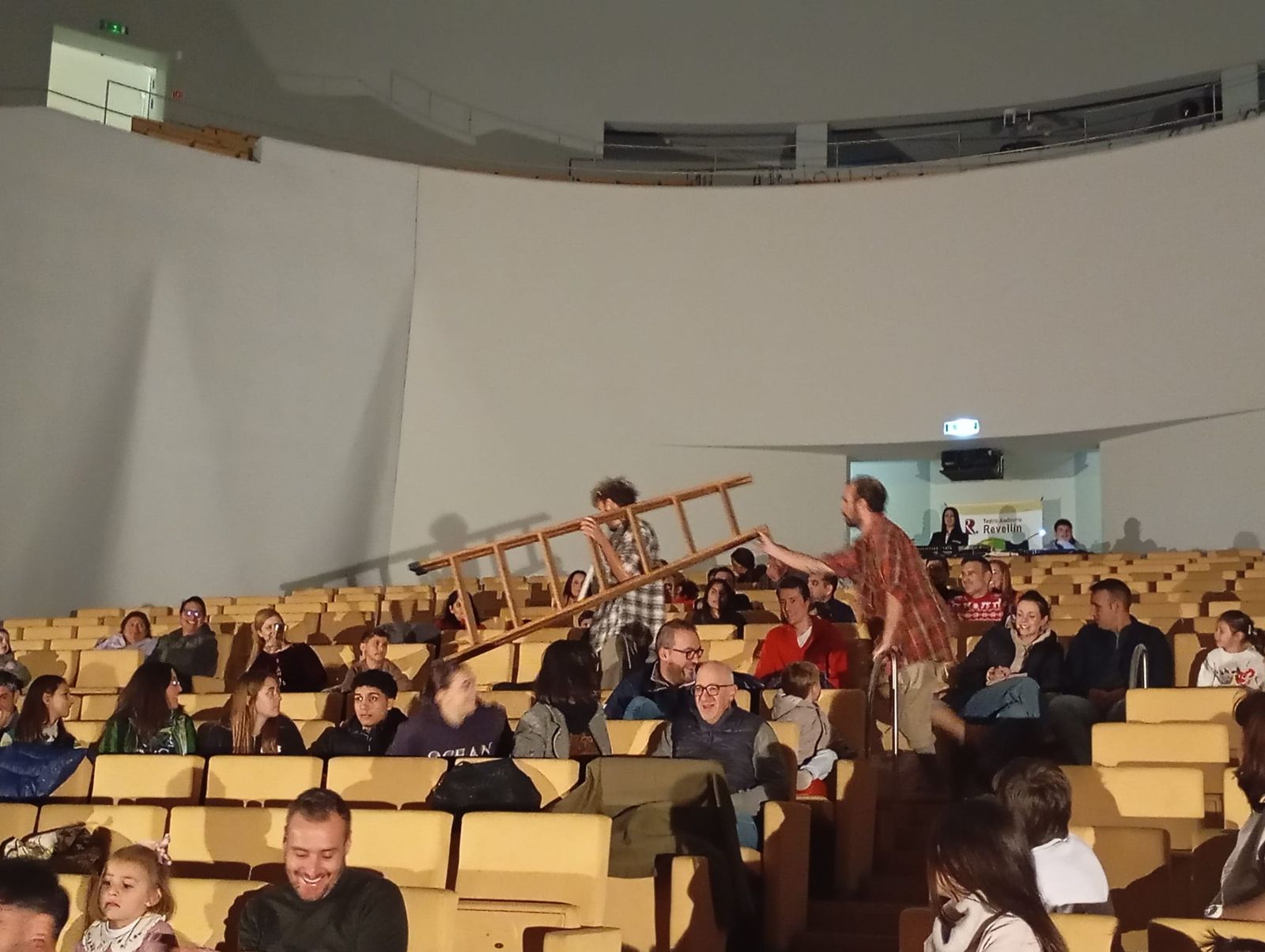 'Tot bé': los clown más gamberros hacen reir al Revellín