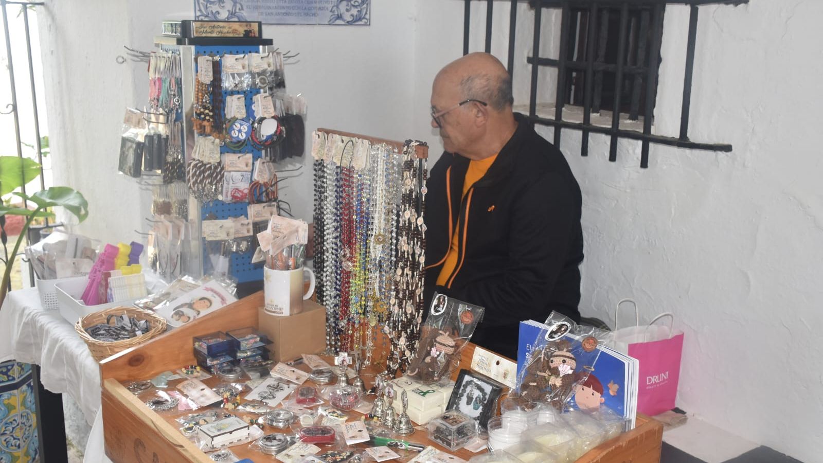 La Eucaristía y pregón se celebró en la Ermita de San Antonio