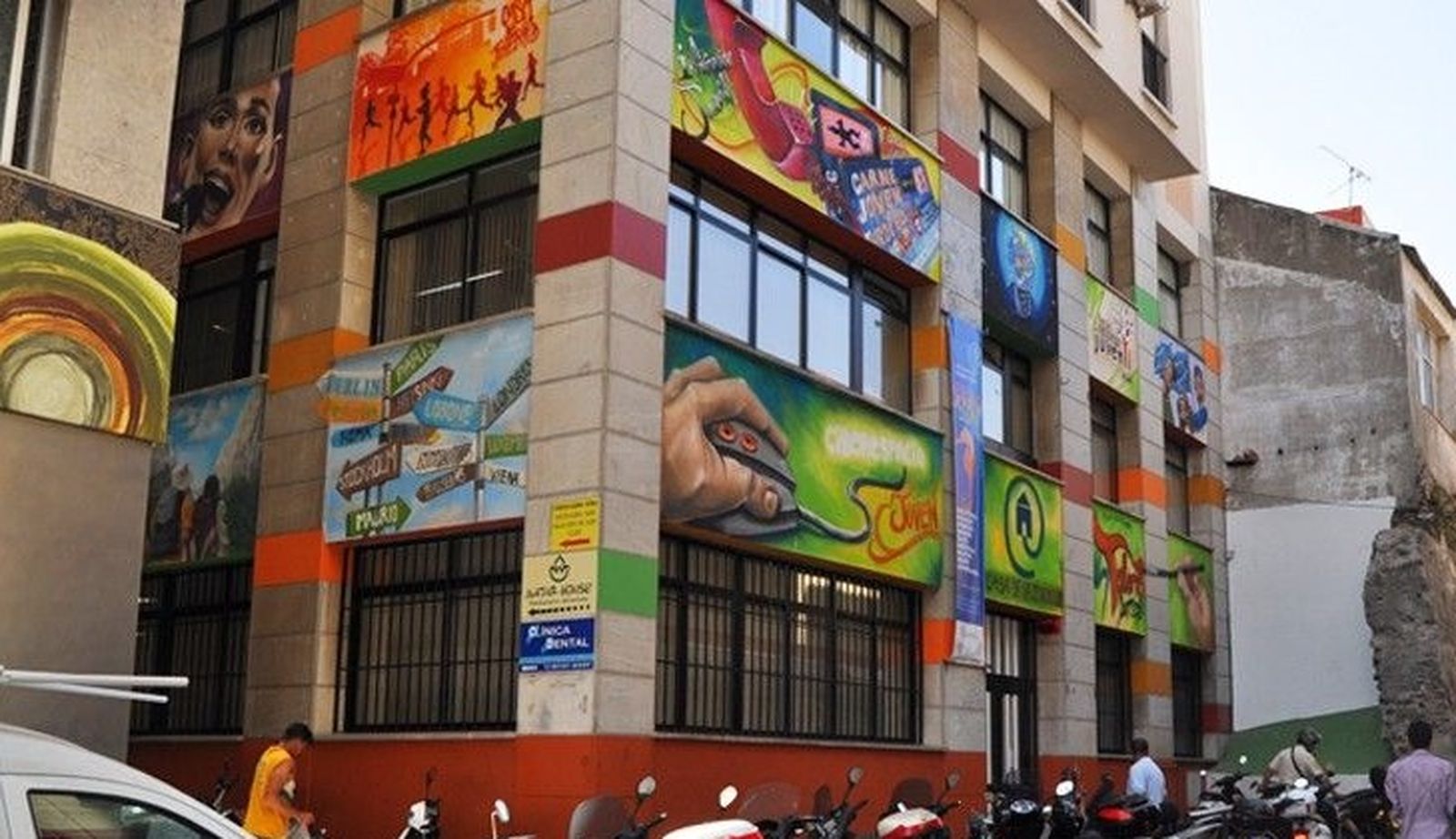 Sede de la Casa de la Juventud de Ceuta.