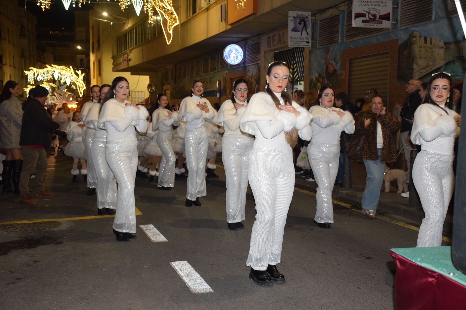 Los ceutíes se emocionan con la llegada de los Reyes Magos