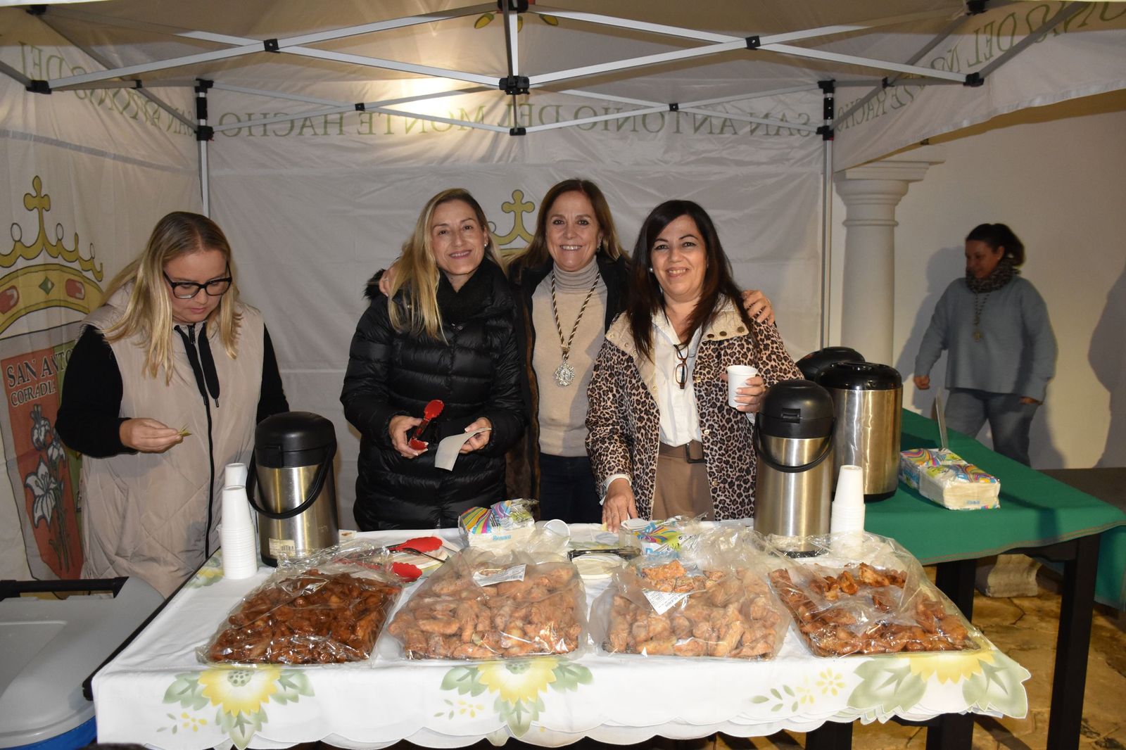 San Antonio inaugura la Navidad con la apertura de su tradicional belén