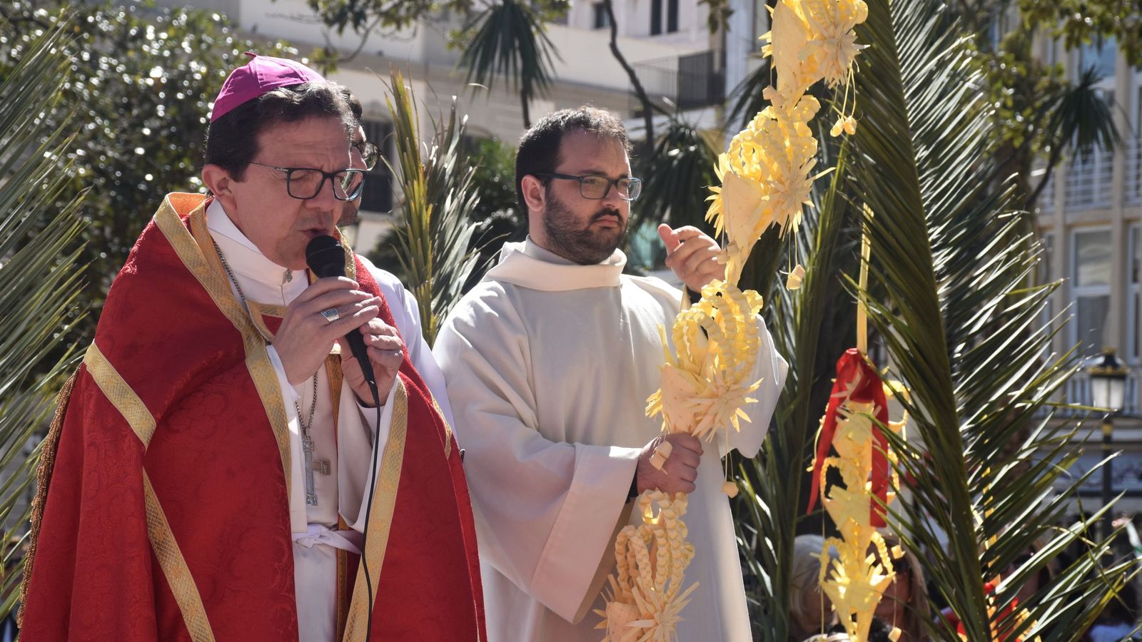 Procesión y bendición de las palmas y misa en el Santuario de África por el Domingo de Ramos