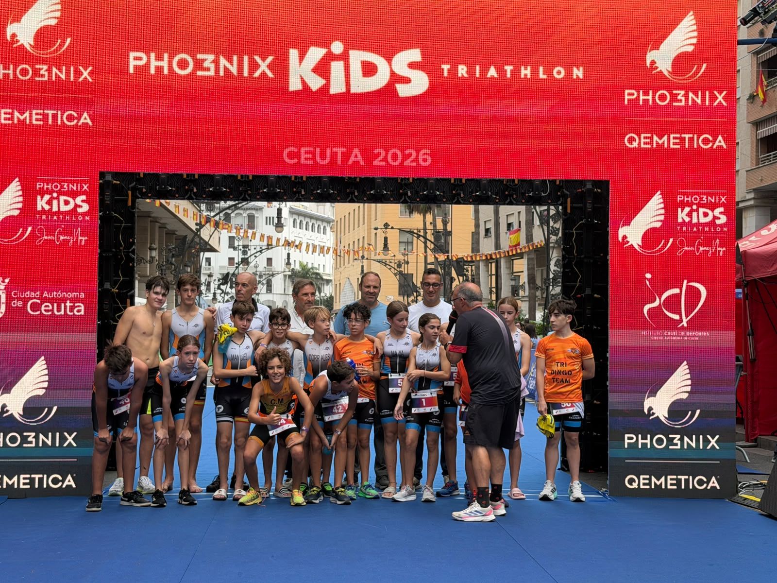 Los aficionados al triatlón en Ceuta se reúnen para participar en el Acuatlón Popular 'Juan Mur' y en la Phoenix Kids Triathlon