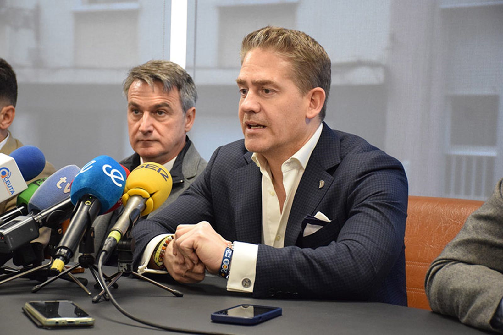 El presidente de la Cámara de Comercio, Karim Bulaix, durante su intervención/FOTO NICOL'S