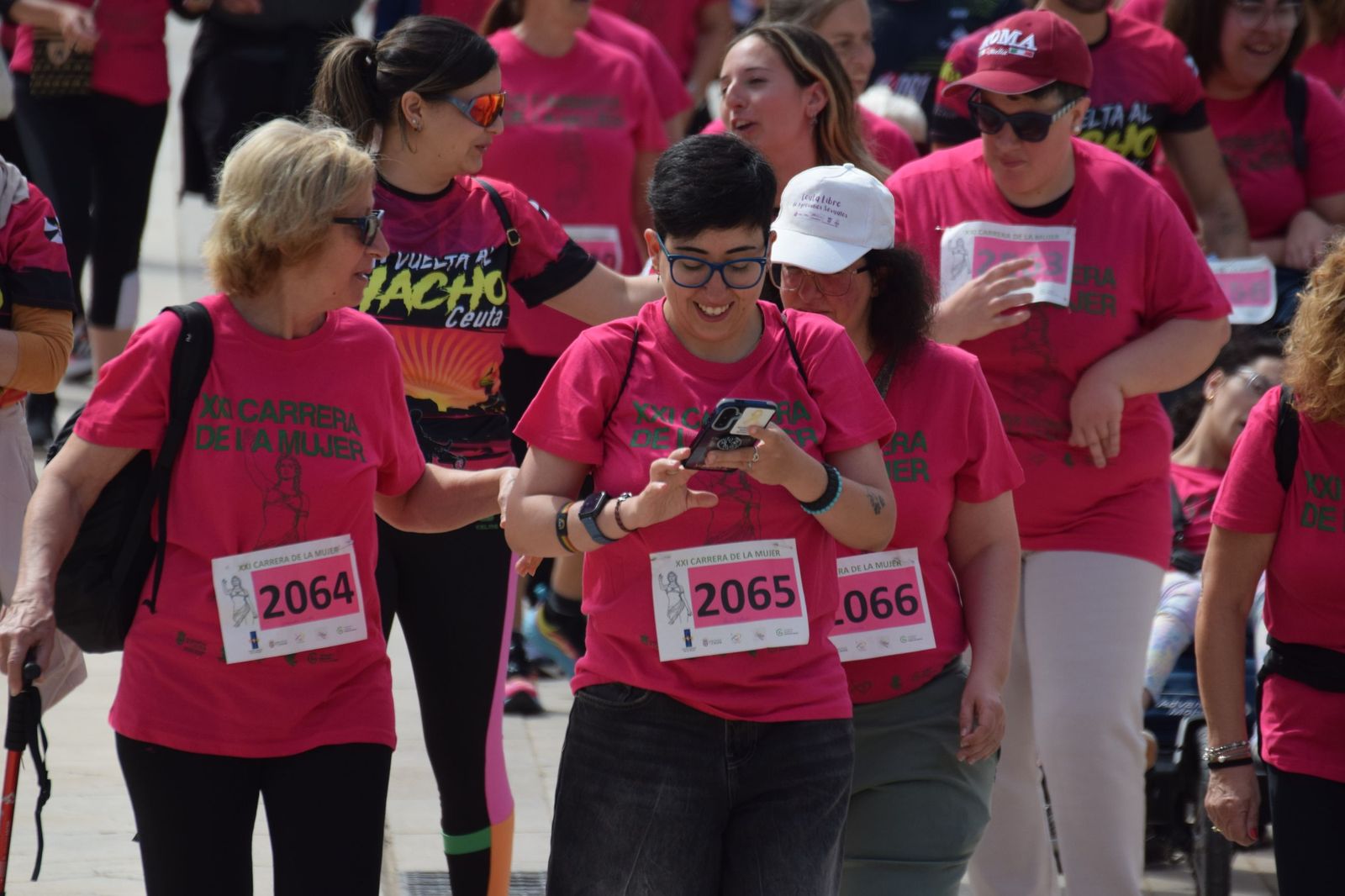 Ceuta se viste de rosa para abrazarse a la vida