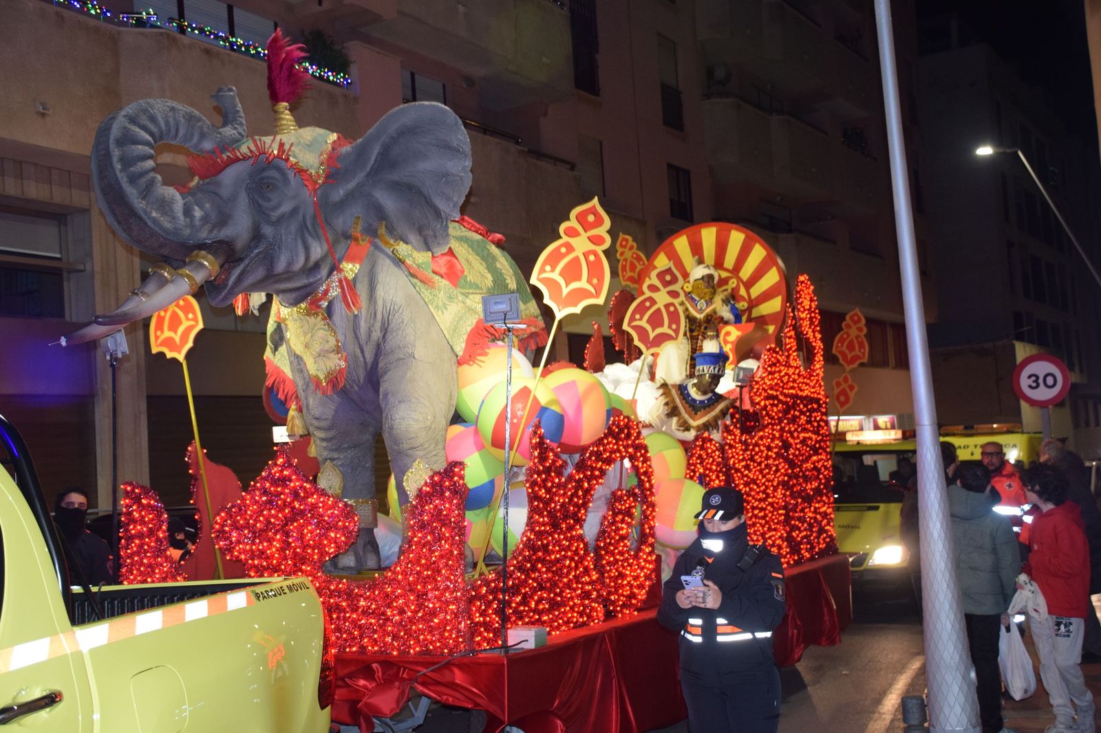 Los ceutíes se emocionan con la llegada de los Reyes Magos