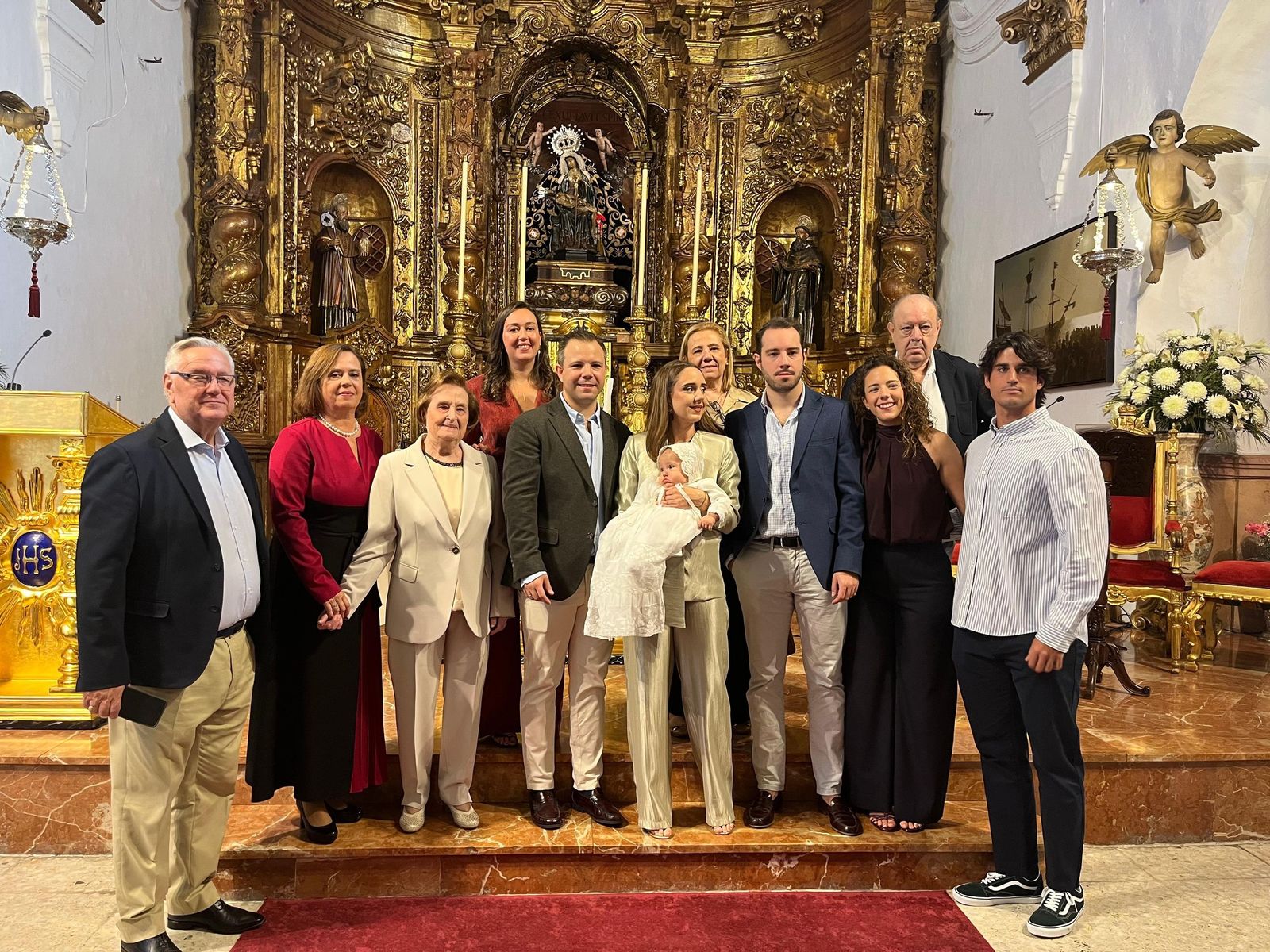 Airam, Carla y Triana reciben el bautismo en la iglesia de Los Remedios