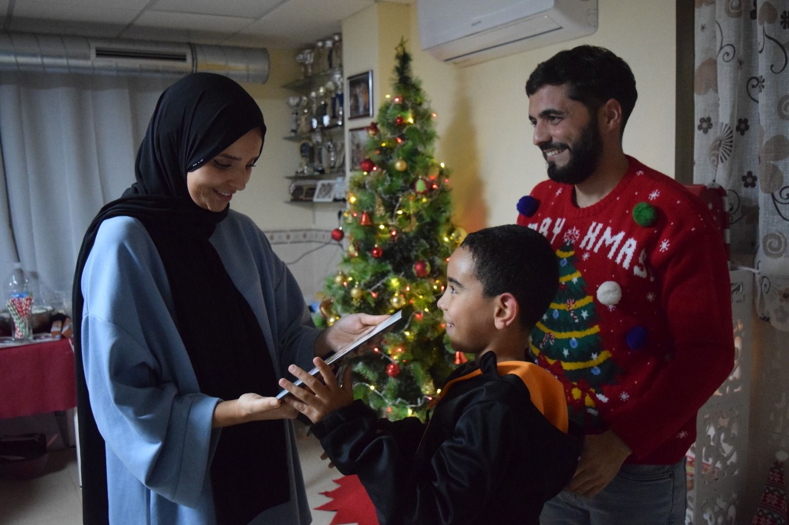 Miramar Alto cierra su proyecto 2025 con un taller de repostería infantil que impulsó Pepe Ramos